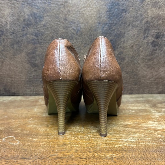 Booties Heel Button Faux Leather Brown 8 1/2 8.5 Womens Shoe Unbranded - Picture 5 of 6